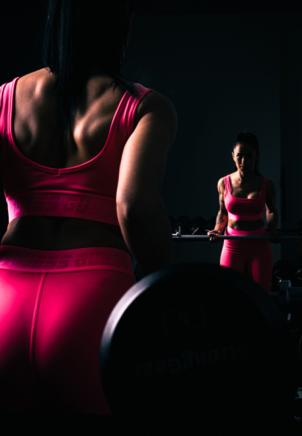 lifestylová portrétní fotografie fitness ženy